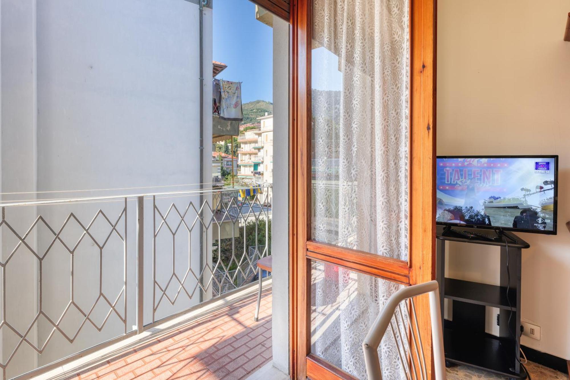 Bluemind Apartment 500M From Sea - Happy Rentals Аласио Екстериор снимка