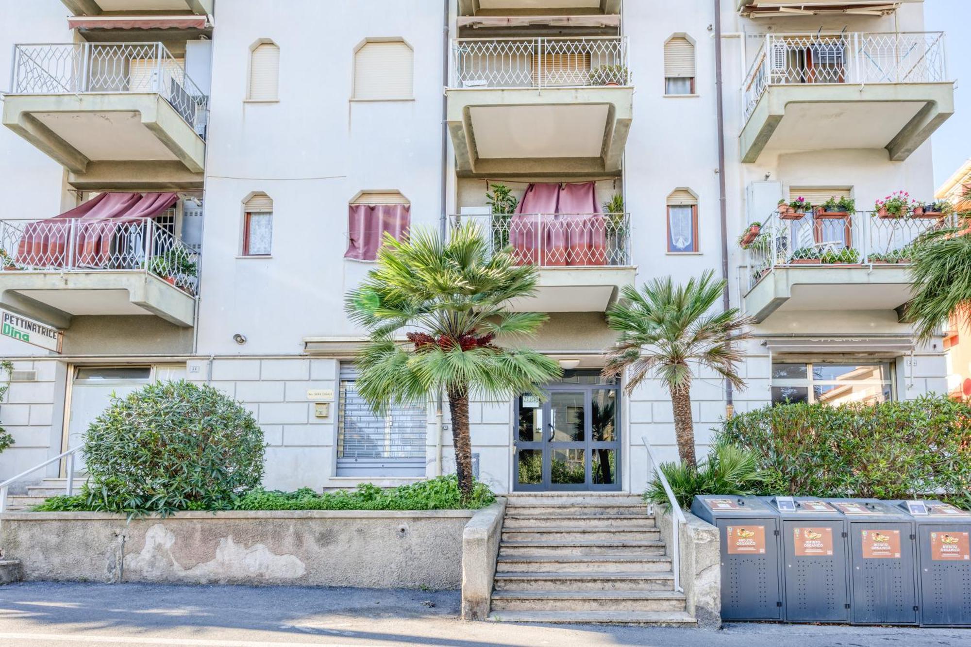 Bluemind Apartment 500M From Sea - Happy Rentals Аласио Екстериор снимка